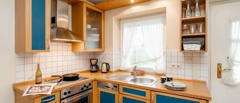 Kühlschrank, Ofen, Herdplatte, Geschirrspüler