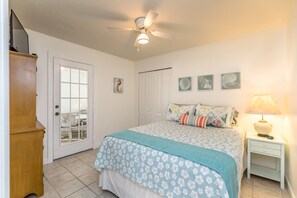 3 bedrooms, iron/ironing board, travel cot, free WiFi