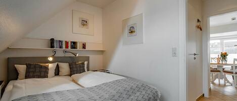 2 chambres, fer et planche à repasser, Wi-Fi, draps fournis