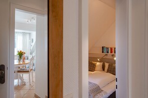 Unclassified image, 2 of 15, button