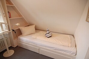 2 多间卧室、熨斗/熨衣板、WiFi、床单