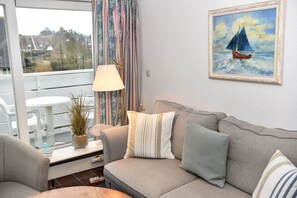 Unclassified image, 5 of 26, button - Carina 1Stock - Sylt is a valuable living space and a soothing vacation destination, a (Wenningstedt-Braderup (Sylt))