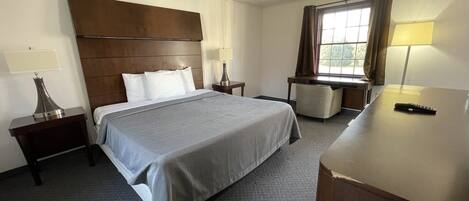 Basic Single Room | Desk, laptop workspace, blackout drapes, free WiFi