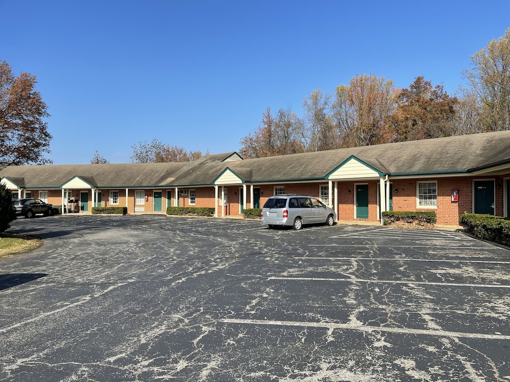 Rips Country Inn by null