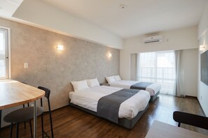 أغطية فراش متميزة ومكتب وستائر تعتيم وواي فاي مجانًا