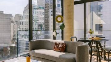 Executive-huoneisto | Oleskelualue | 40–tuumainen taulutelevisio, jossa digitaalikanavat