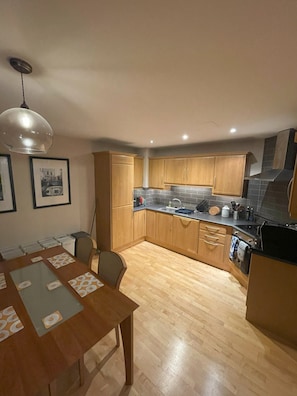 Apartamento família, suíte (3-Bedroom) | Cozinha privada