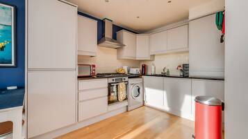 Apartemen, kamar mandi pribadi | Dapur bersama
