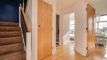 Apartment, Private Bathroom | Interior