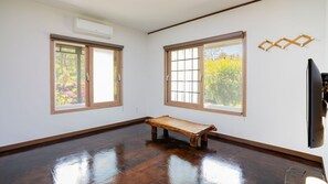 Basic Room, 2 Bedrooms (Supgol(danchae)) | 2 bedrooms, free WiFi - Jeju Supgol Dokchae Pension (Jeju City)
