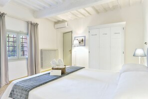 5 habitaciones, cuna de viaje y wifi gratis