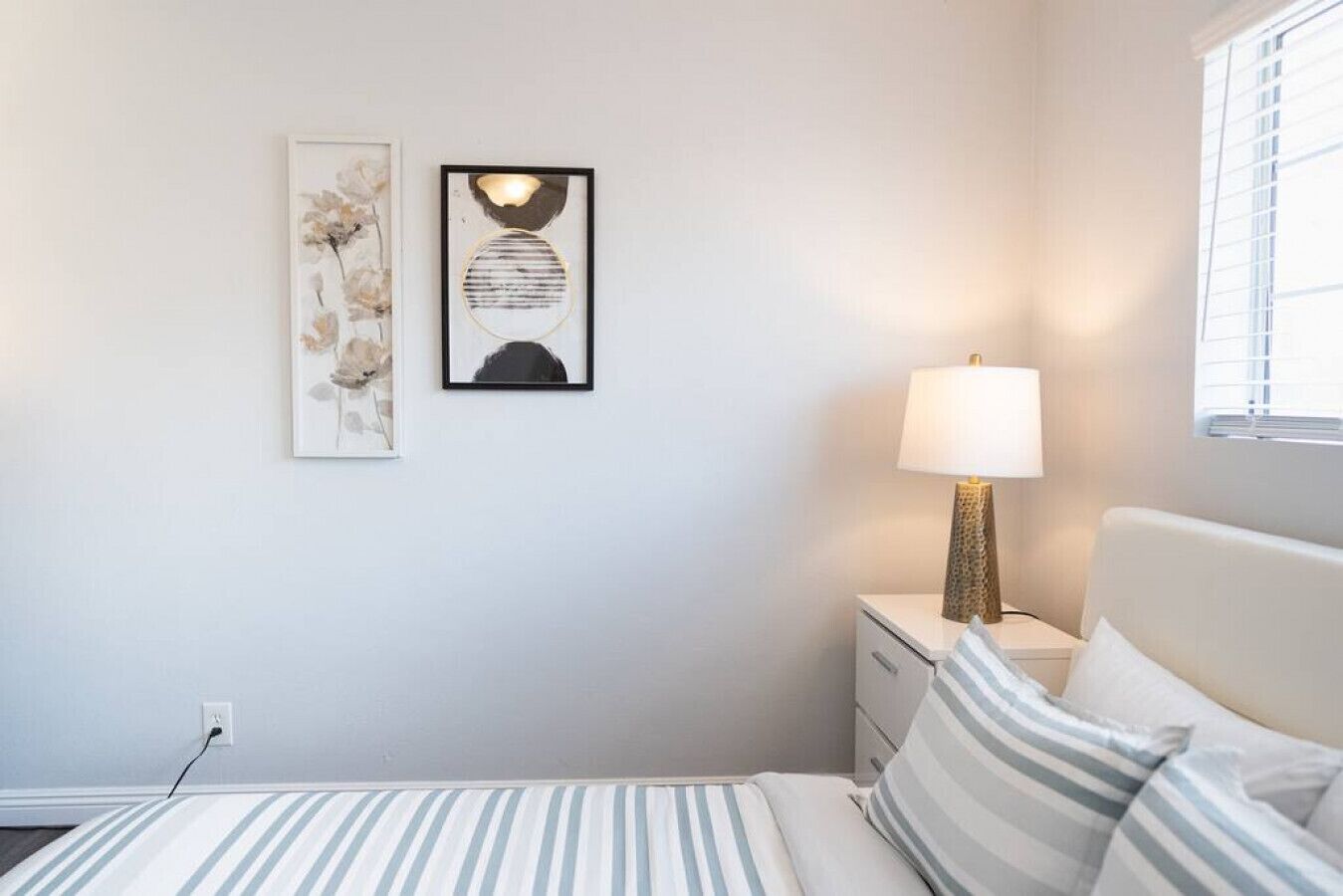 4 chambres, bureau, fer et planche à repasser, Wi-Fi gratuit