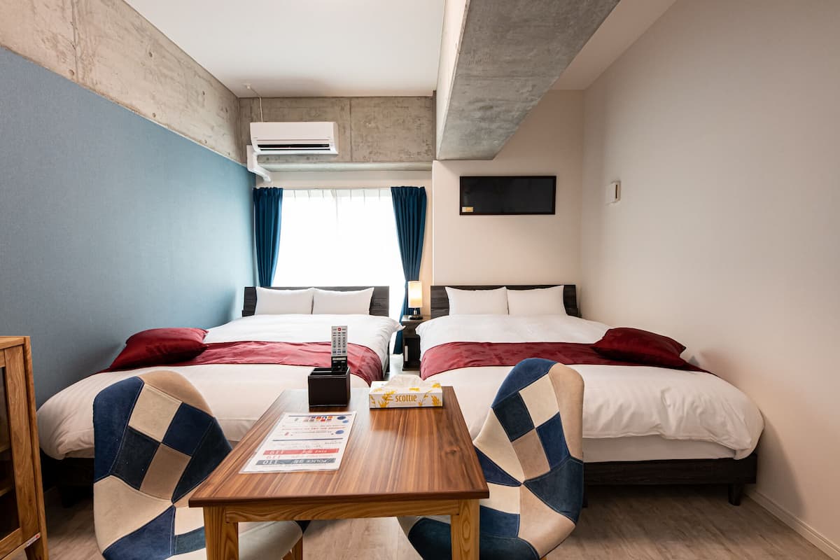 Cortinas blackout, Wi-Fi de cortesia, roupa de cama