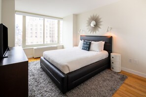 1 bedroom, iron/ironing board, free WiFi - Chelsea One Bedroom with Views and Amenities (New York)