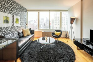 Unclassified image, 5 of 25, button