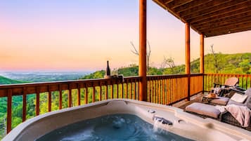 Tina de hidromasaje al aire libre