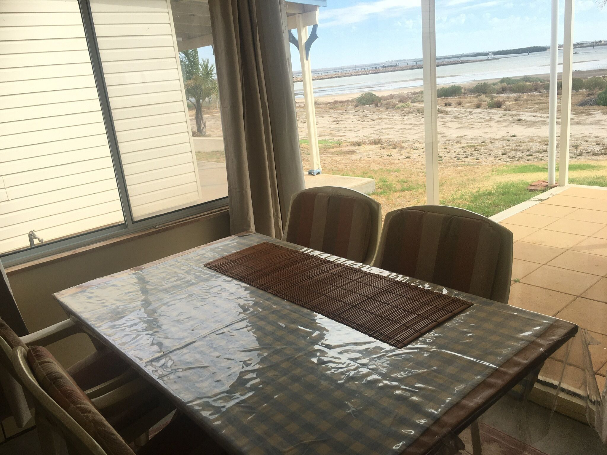 Great little Summer rental shack right on the beach...Available from Nov 9th. — image 11