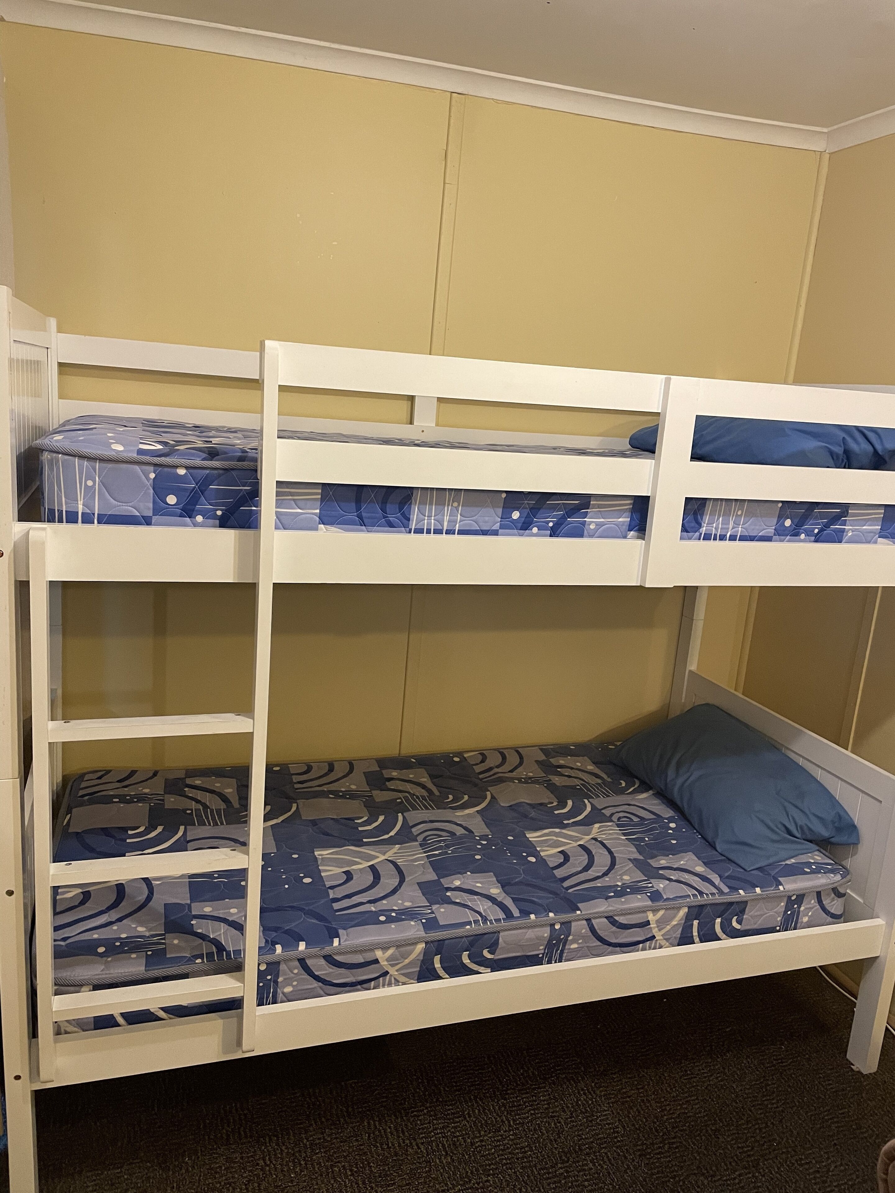 Great little Summer rental shack right on the beach...Available from Nov 9th. — image 9