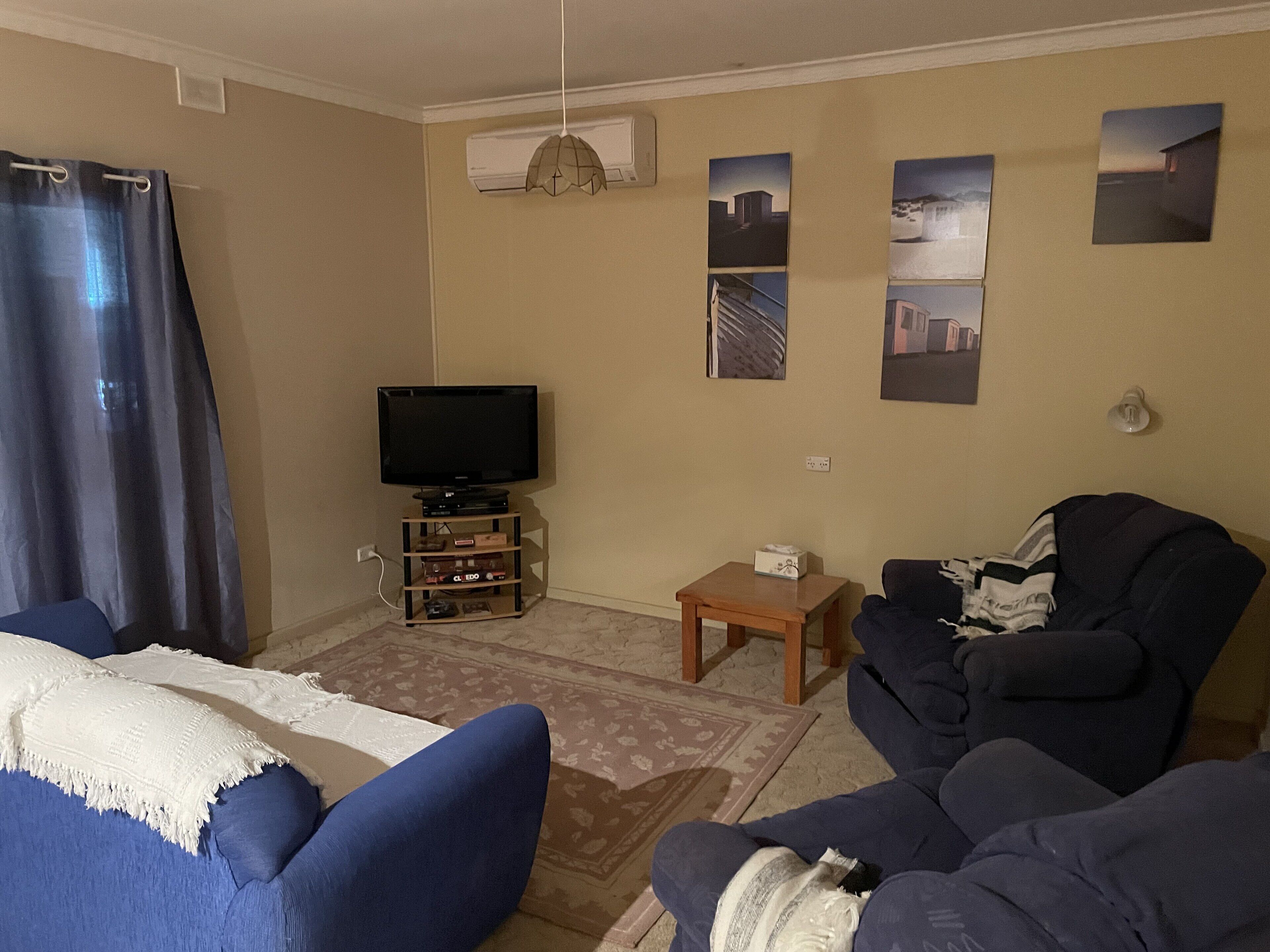 Great little Summer rental shack right on the beach...Available from Nov 9th. — image 12