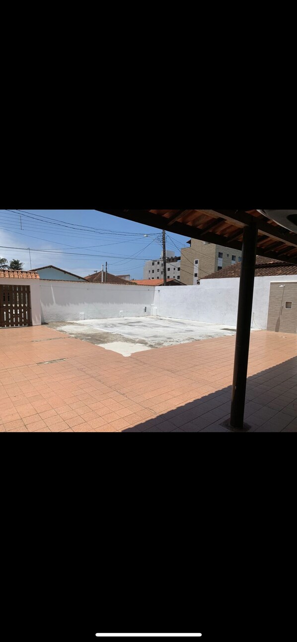 Enceinte de lâhĂ©bergement