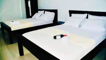 Chambre Élite | Couette en duvet d'oie, surmatelas, coffres-forts dans les chambres