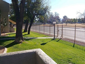 Property grounds - 2 Bedroom Condo in a PERFECT location (Phoenix)