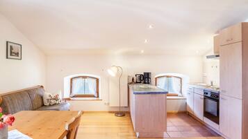 Réfrigérateur, four, plaque de cuisson, lave-vaisselle