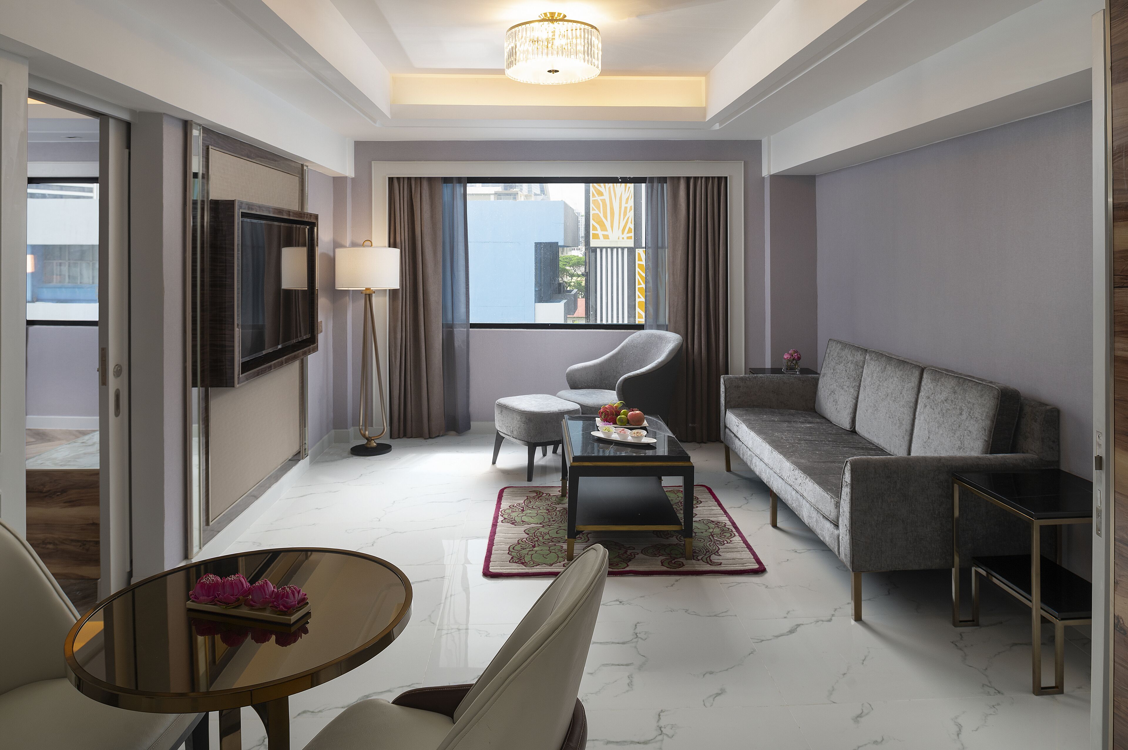Premier Suite  Club Lounge Access | Aire de séjour | Téléviseur connecté de 55 po avec télévision par satellite, téléviseur