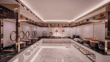 Daily buffet breakfast (THB 470 per person)