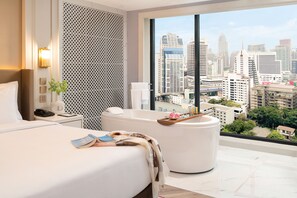 Jacuzzi Corner Club Lounge Access | View from room