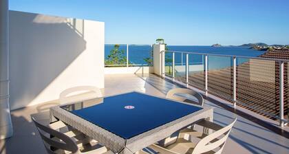 Welcome to the Ocean View Apartments in the Oshen complex