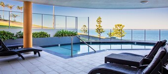 Welcome to Ocean View Apartment in the Oshen complex