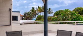 Driftwood on the Beach - Split Level Unit 2