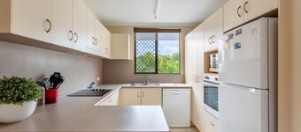 Driftwood on the Beach - Split Level Unit 2