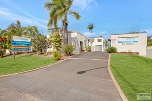 Property grounds - Driftwood on the Beach - Ground Floor Unit 3 (Yeppoon)