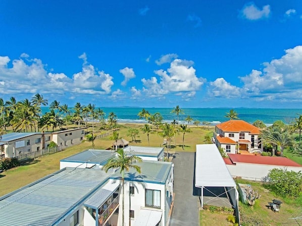 Exterior - Driftwood on the Beach - Up Stairs Unit 7 (Yeppoon)