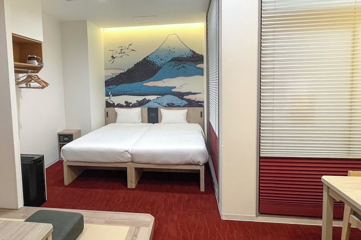 Kamar Superior, Bebas Asap Rokok (Japanese Hokusai, Basement Floor) | Selimut bulu angsa, brankas, meja kerja, dan setrika/meja setrika