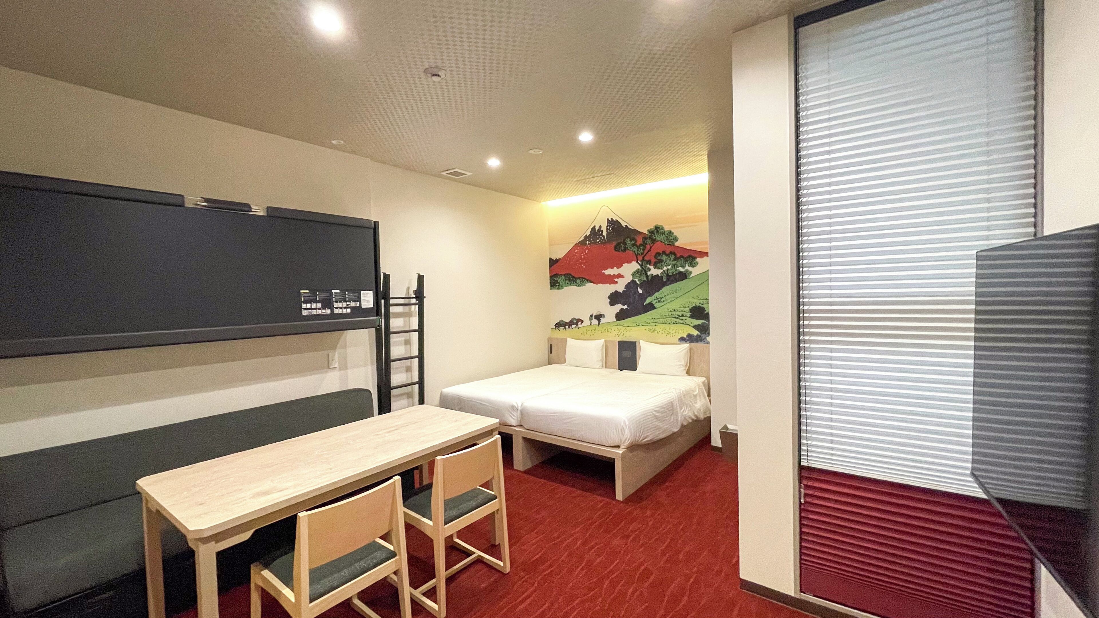 Habitació superior, no fumadors (1-4pax,Family Hokusai, Basement Floor) | Cobrellits, caixa forta a l'habitació i escriptori 