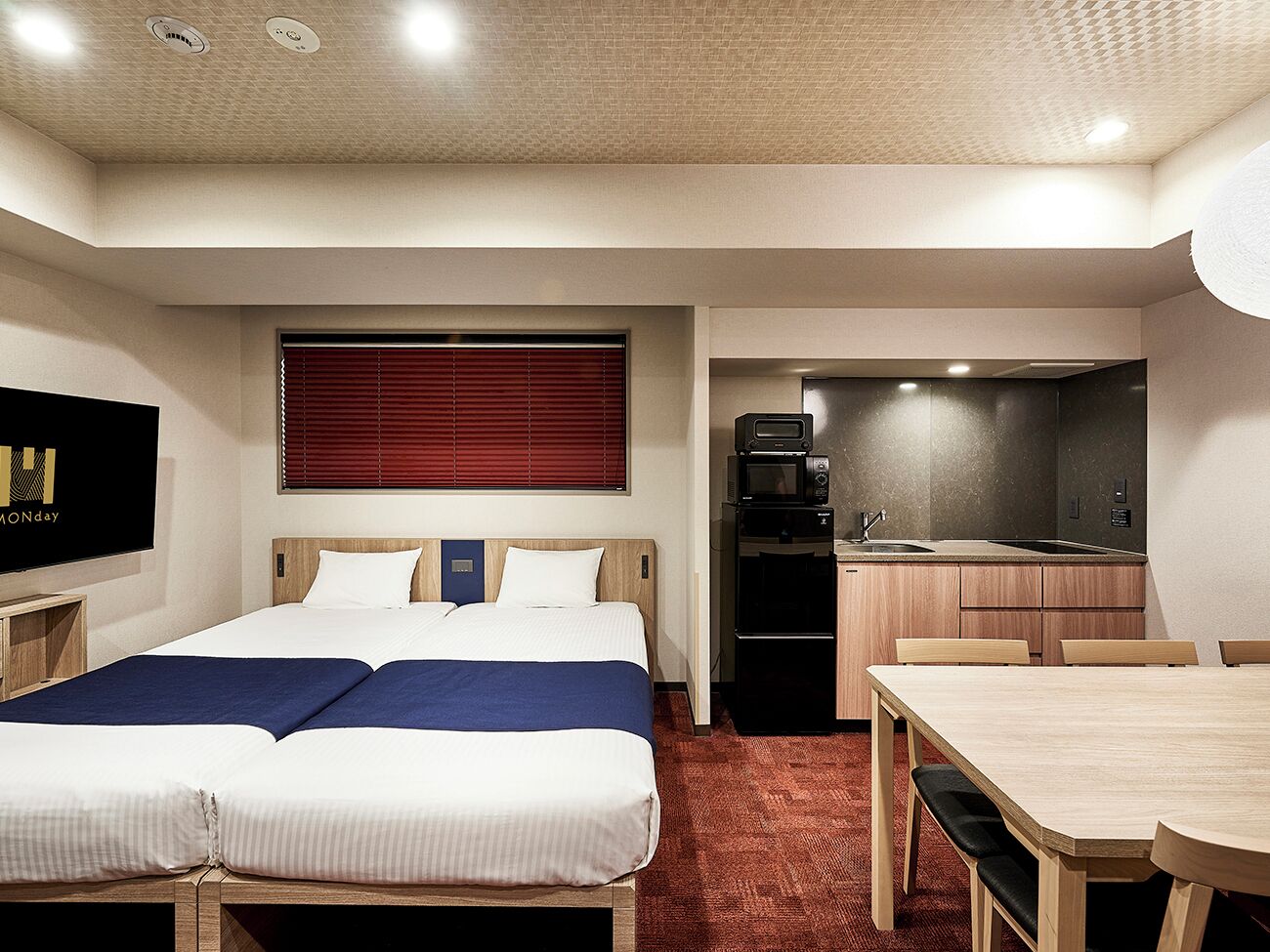 Down duvets, in-room safe, desk, iron/ironing board