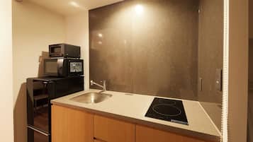 Superior Japanese Hokusai, Non Smoking (Basement floor will be assigned) | Private kitchen | Fridge, microwave, stovetop, electric kettle