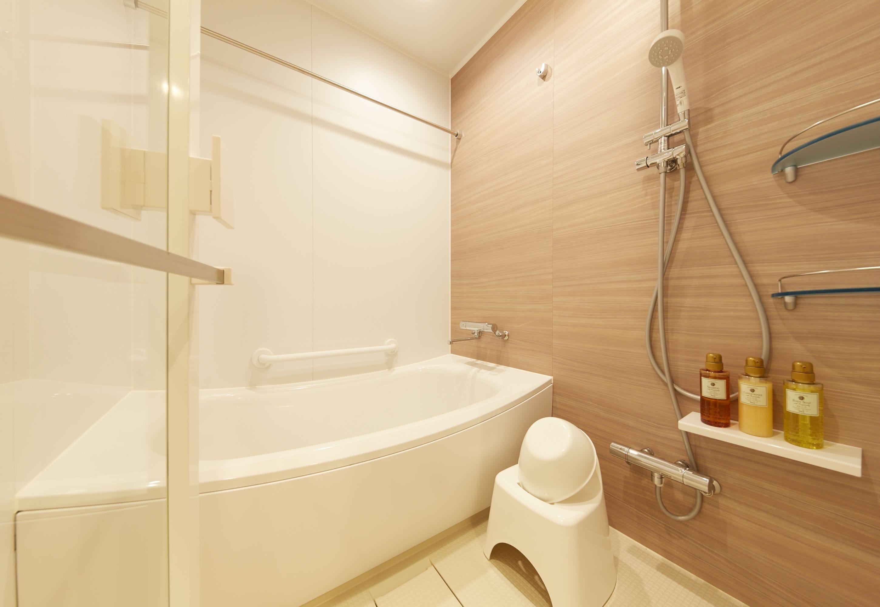 Separate tub and shower, free toiletries, hair dryer, slippers