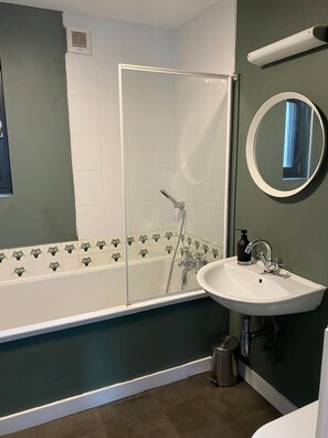 Casa, 6 habitaciones, con acceso para personas discapacitadas, patio | Baño