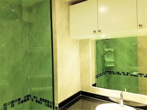 Condo, 1 Bedroom, Balcony | Bilik Mandi