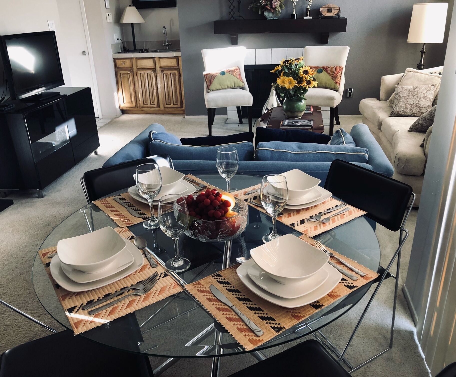 Traditional Condo, 2 Bedrooms | Living area | TV, table tennis