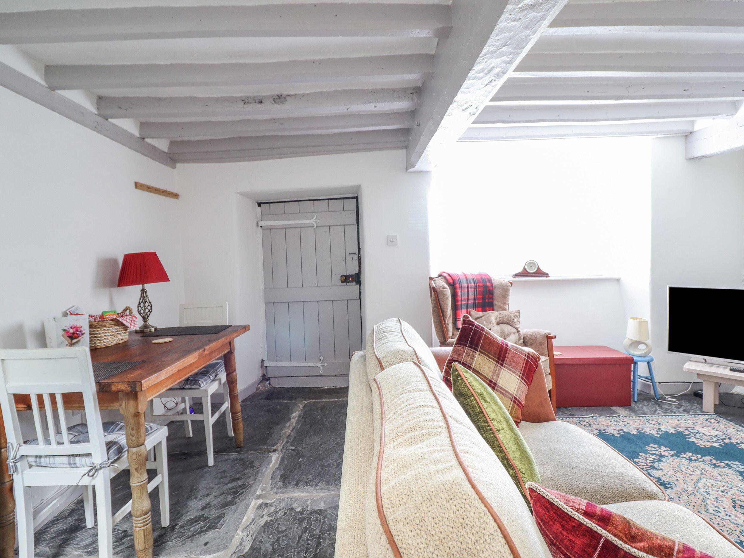1 Hendom, Character Holiday Cottage, With Open Fire In Llangollen - Shropshire