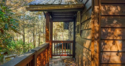 🌲Easy Paved Access🔥Fireplace❤️Great Privacy🏞️Across River🎇NearDowntown🙂
