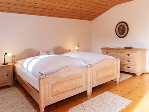 2 soveværelser, sengetøj