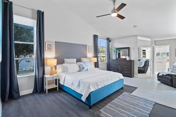 4 bedrooms, desk, iron/ironing board, travel cot