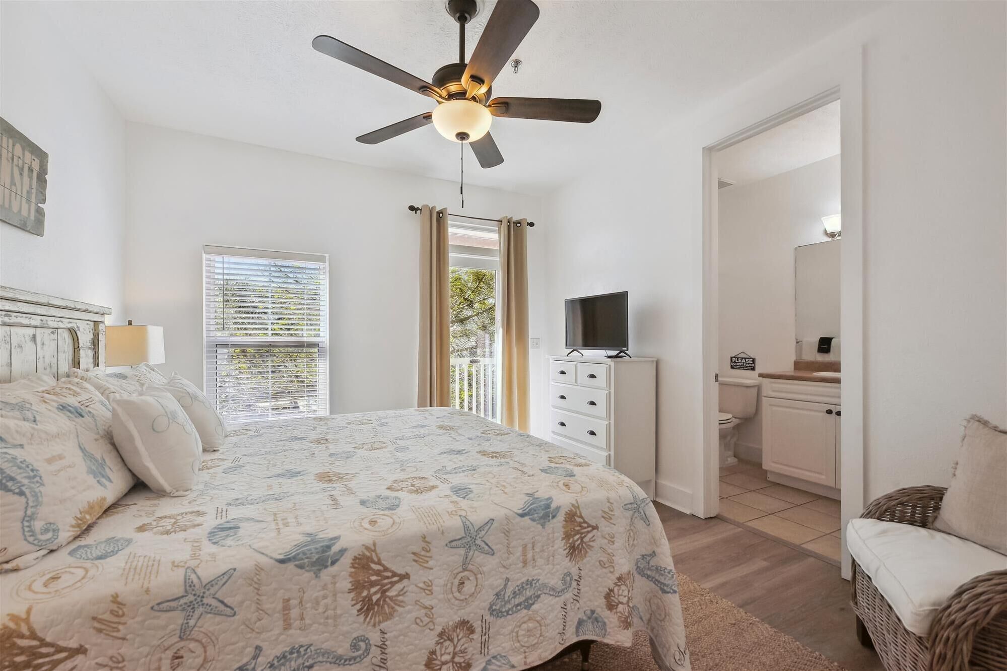 3 habitaciones, cuna de viaje, wifi gratis y ropa de cama 