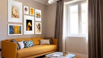 Superior Apartment | 1 bedroom, iron/ironing board, free WiFi, bed sheets